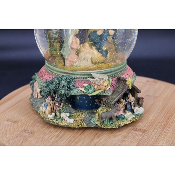 Grandeur Noel Illuminated Musical Water Globe With Revolving Base Collectors Ed - Picture 11 of 16